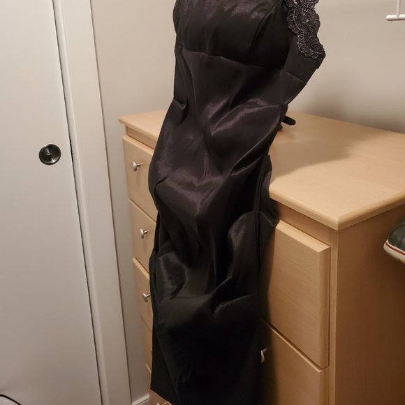 Black with lace 3/4 dress - Picture 2 of 4
